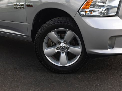 Used 2016 RAM 1500 Express w/ Popular Equipment Group AWD/4WD image 4