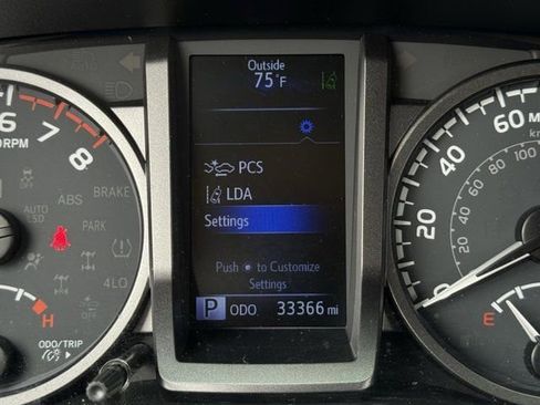 Used 2020 Toyota Tacoma TRD Off-Road AWD/4WD image 17