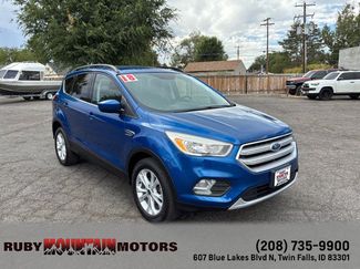 Used 2018 Ford Escape SE FWD video 1