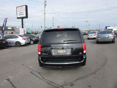 Used 2015 Dodge Grand Caravan SXT image 7