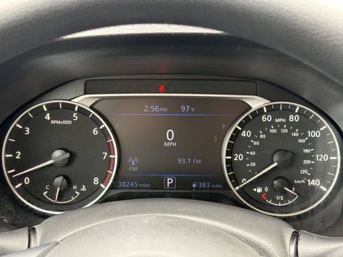 Used 2025 Nissan Altima 2.5 SV FWD image 22