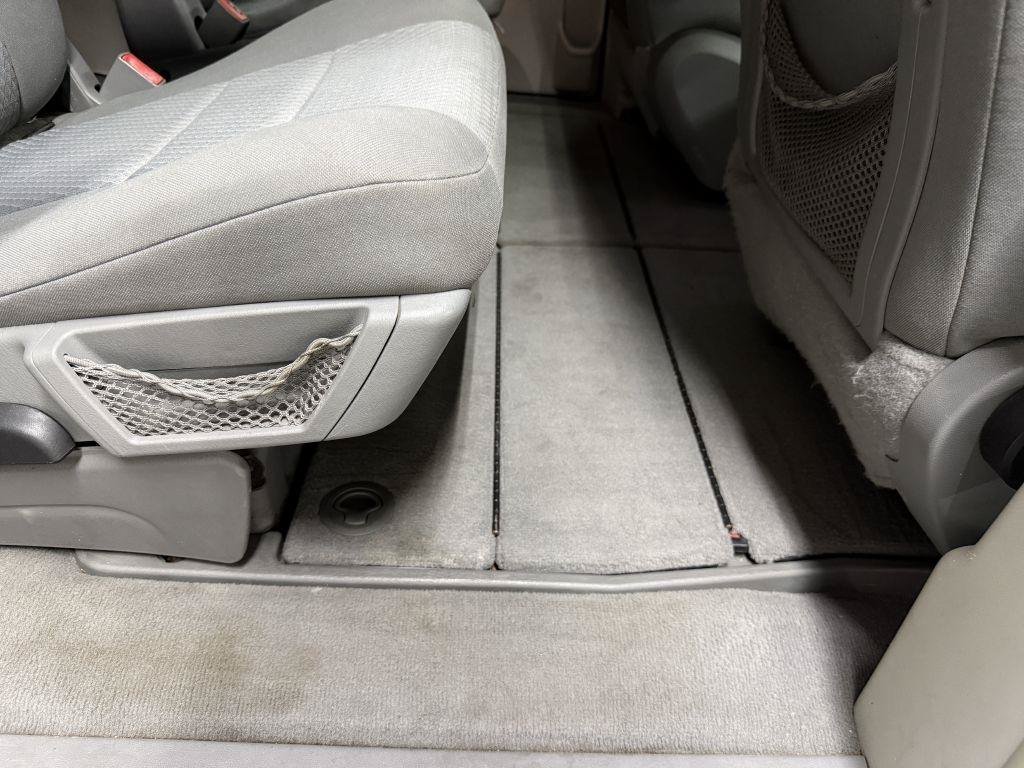 Used 2010 Chrysler Town & Country Touring FWD image 24