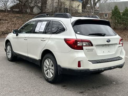 Used 2015 Subaru Outback 2.5i Premium image 19