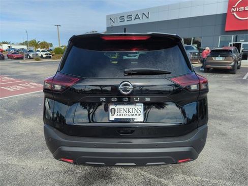 Certified 2021 Nissan Rogue S image 5