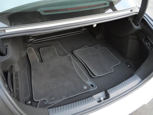 Used 2025 Mercedes-Benz E 350 4MATIC Sedan image 18