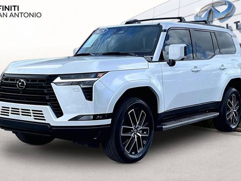 Used 2025 Lexus GX 550 w/ Accessory Package (2T) AWD/4WD image 14