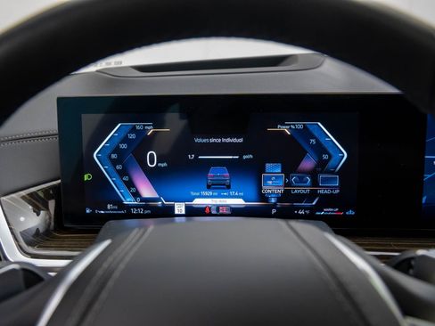 Certified 2025 BMW X7 xDrive40i w/ Premium Package image 25