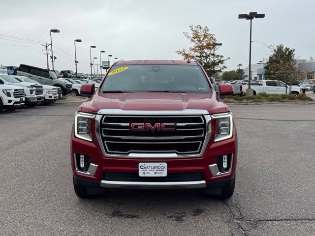 Certified 2022 GMC Yukon XL SLT w/ SLT Premium Package AWD/4WD image 10