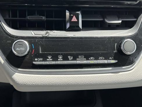 Used 2023 Toyota Corolla LE FWD image 23