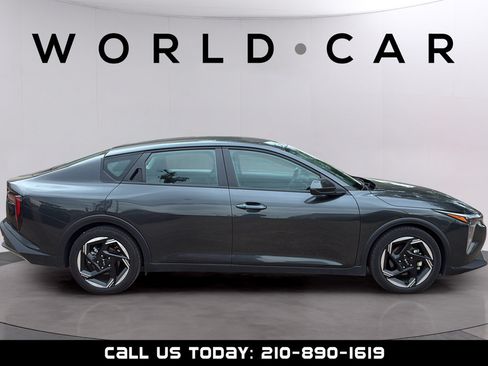 Used 2025 Kia K4 EX FWD image 16