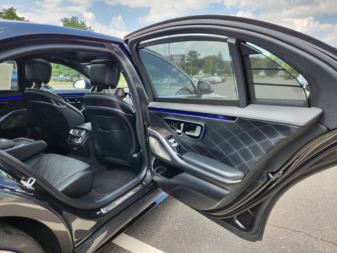 Used 2021 Mercedes-Benz S 580 4MATIC Sedan w/ AMG Line image 26