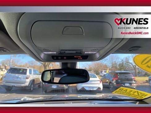 Used 2020 GMC Acadia SLT w/ Premium Package image 40