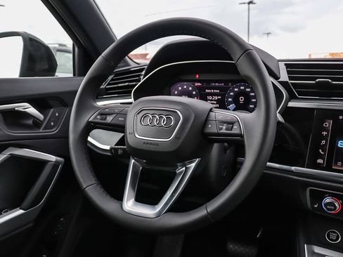 New 2025 Audi Q3 2.0T Premium image 22