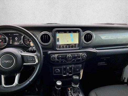 Used 2022 Jeep Wrangler Unlimited Sahara AWD/4WD image 8
