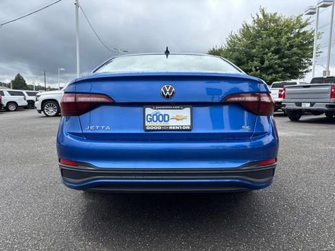 Used 2024 Volkswagen Jetta SE FWD image 4