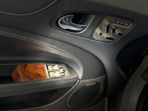 Used 2011 Jaguar XKR R image 32