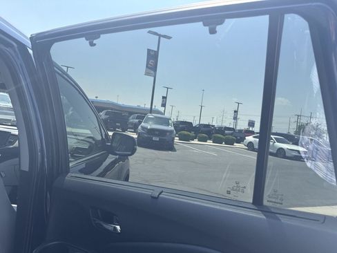 Certified 2022 Honda Pilot Elite image 32