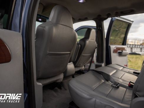 Used 2006 Ford F250 Lariat image 23