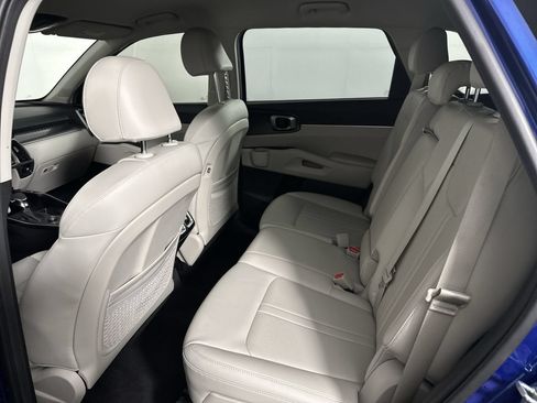 Used 2023 Kia Sorento S FWD image 20