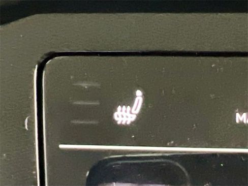 New 2025 Volkswagen Taos SE image 19