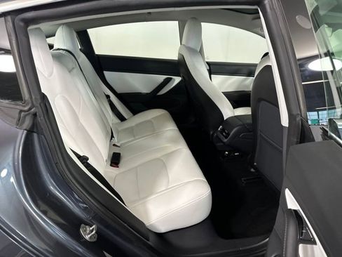 Used 2020 Tesla Model 3 Long Range image 26