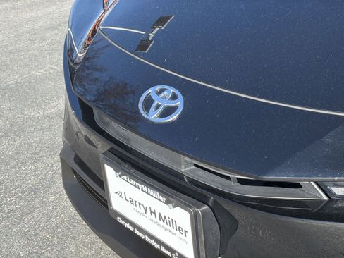 Used 2023 Toyota Prius LE image 11