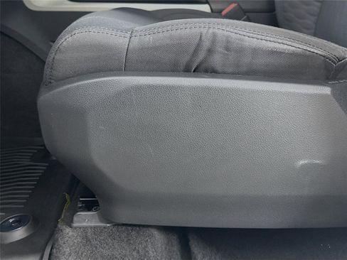 Used 2022 Toyota Tundra SR5 RWD image 40