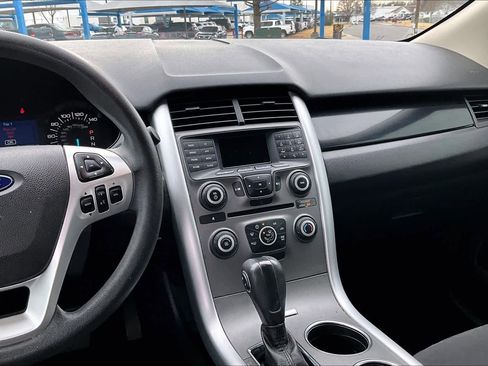 Used 2013 Ford Edge SE image 6