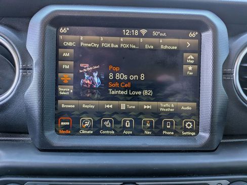 Used 2020 Jeep Wrangler Unlimited Sahara image 24