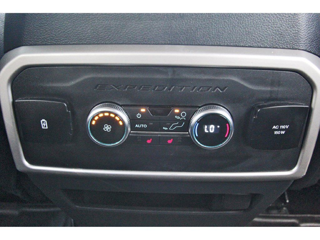 Used 2023 Ford Expedition Limited RWD image 13