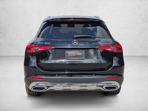 Used 2025 Mercedes-Benz GLC 300 image 7