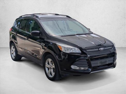 Used 2016 Ford Escape SE w/ SE Leather Comfort Package FWD image 3