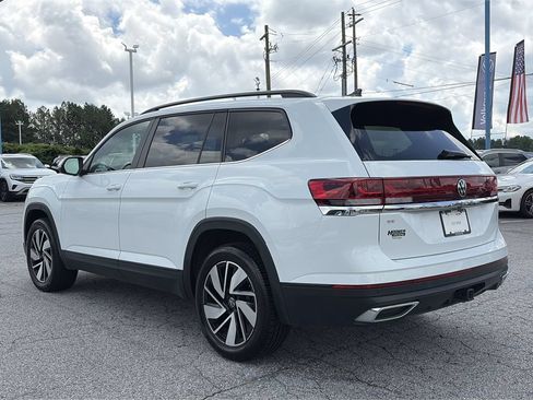 Certified 2025 Volkswagen Atlas SE FWD image 24
