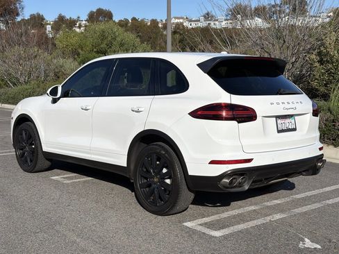 Used 2016 Porsche Cayenne S image 4