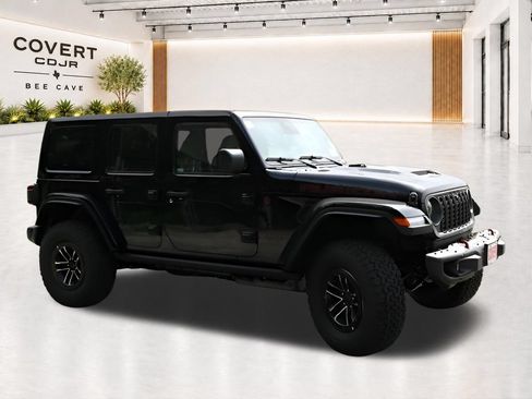 Used 2026 Jeep Wrangler Unlimited Rubicon AWD/4WD image 16