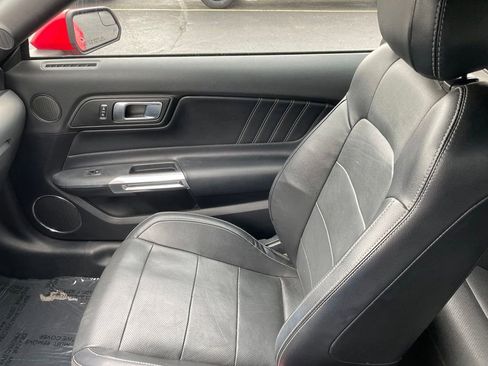 Used 2018 Ford Mustang Premium RWD image 20