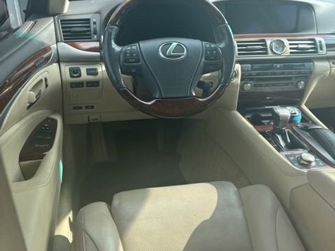 Used 2013 Lexus LS 460 L w/ Ultra Luxury Pkg AWD/4WD image 8