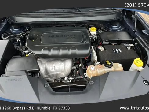 Used 2020 Jeep Cherokee Latitude w/ Cold Weather Group AWD/4WD image 17