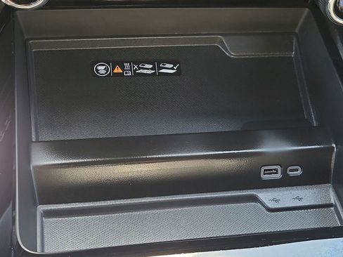 Certified 2025 Chevrolet Tahoe Z71 image 33