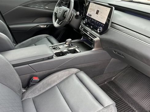Used 2025 Lexus RX 350 w/ Convenience Package AWD/4WD image 19