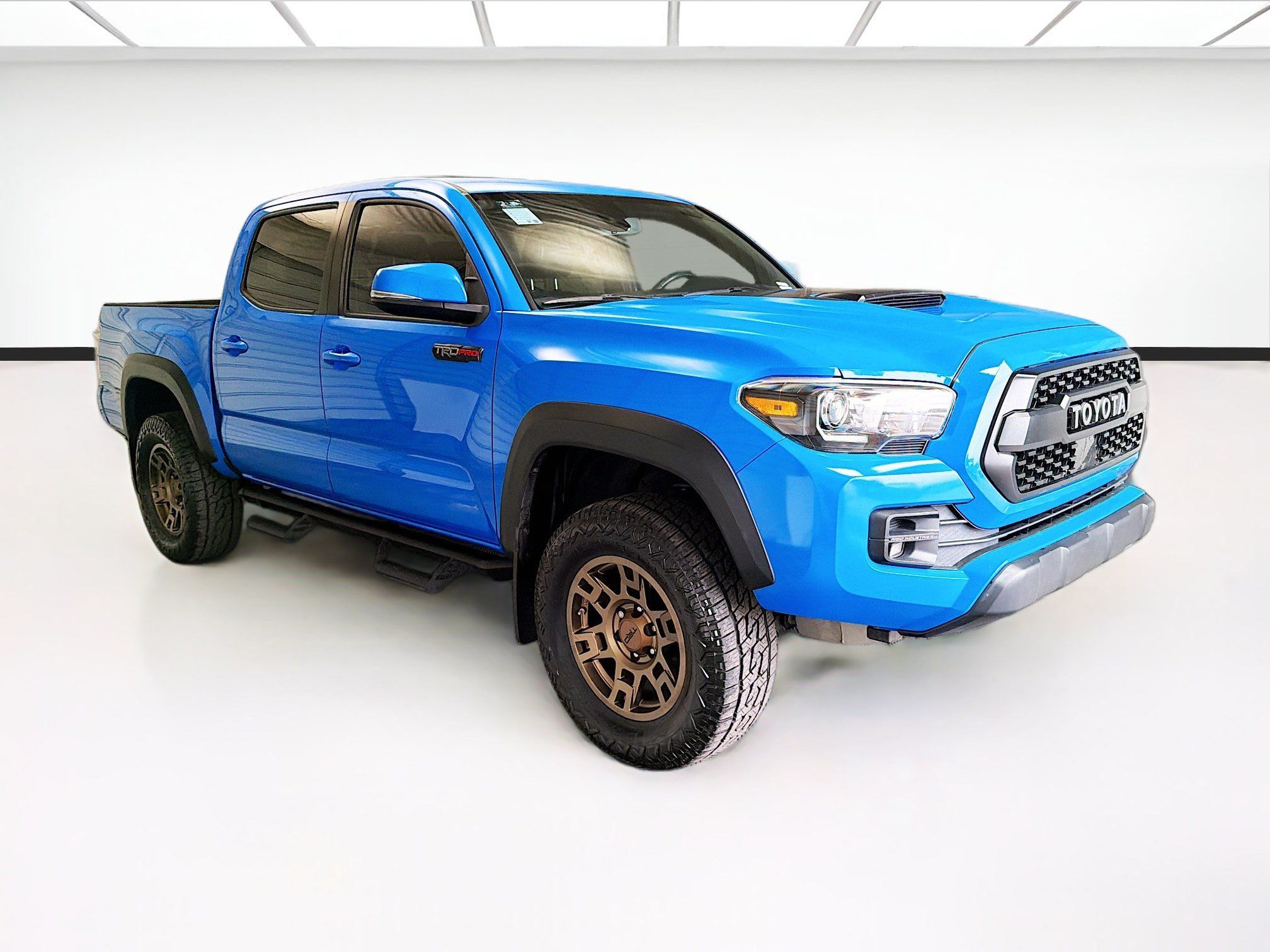 Used 2019 Toyota Tacoma TRD Pro AWD/4WD image 3
