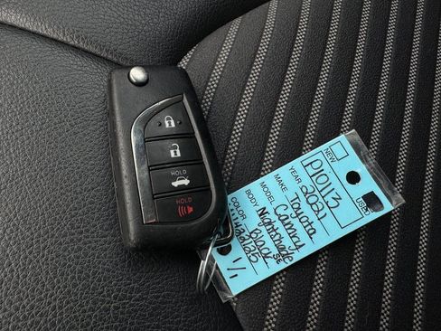 Used 2021 Toyota Camry SE image 24