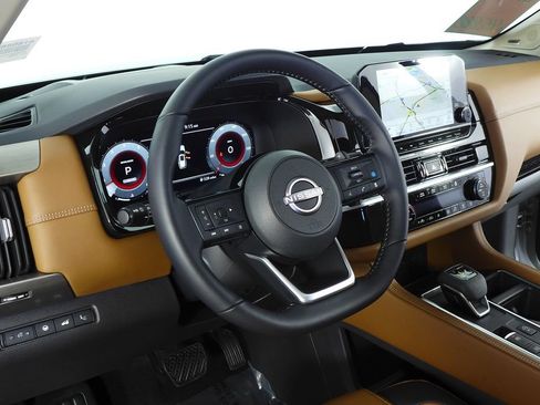 Used 2025 Nissan Pathfinder Platinum w/ Cargo Package FWD image 32