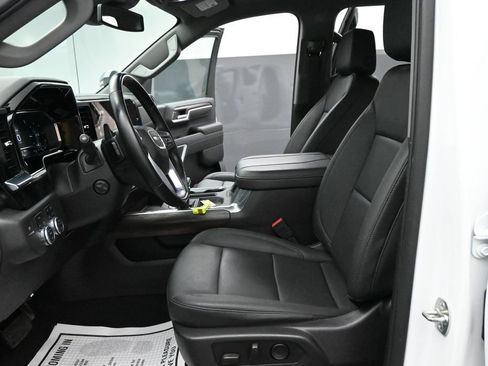 Used 2025 GMC Sierra 1500 SLT w/ SLT Premium Plus Package AWD/4WD image 9