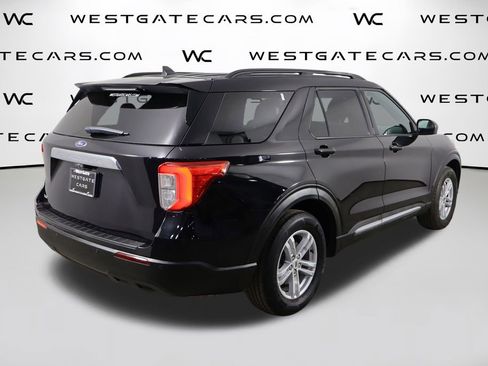 Used 2021 Ford Explorer XLT image 47