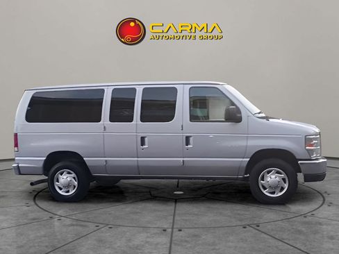 Used 2014 Ford E-350 and Econoline 350 XLT image 9