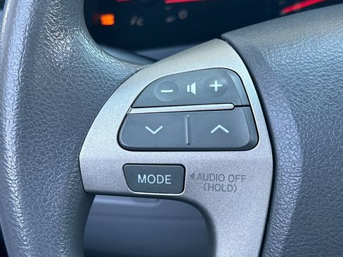 Used 2009 Toyota Camry LE FWD image 25
