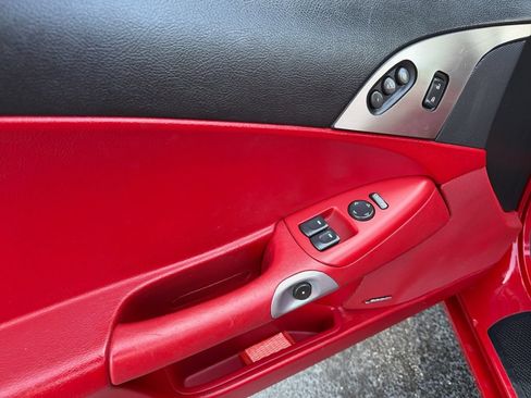 Used 2005 Chevrolet Corvette Coupe w/ Preferred Equipment Group RWD image 11