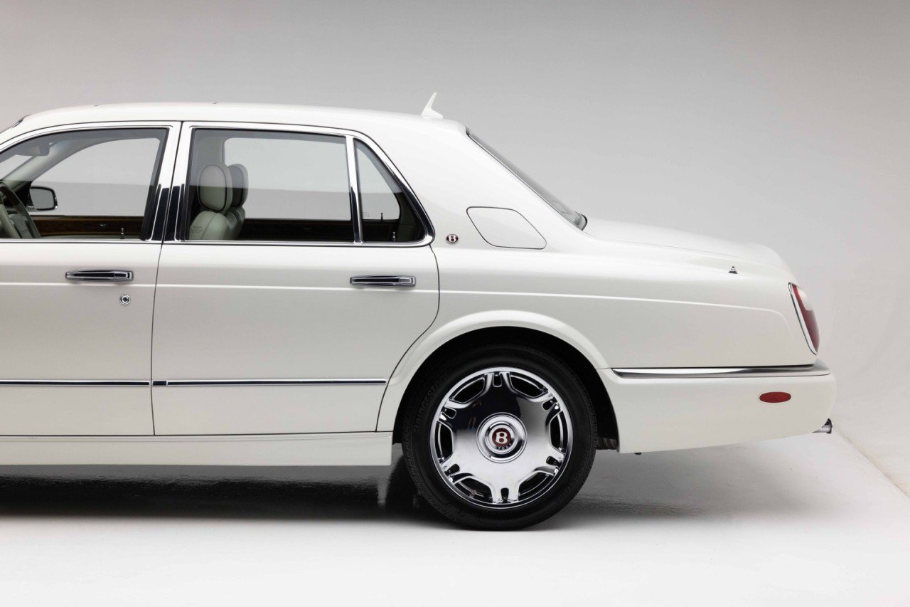 Used 2008 Bentley Arnage R RWD image 25