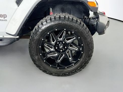 Used 2018 Jeep Wrangler Unlimited Rubicon AWD/4WD image 37